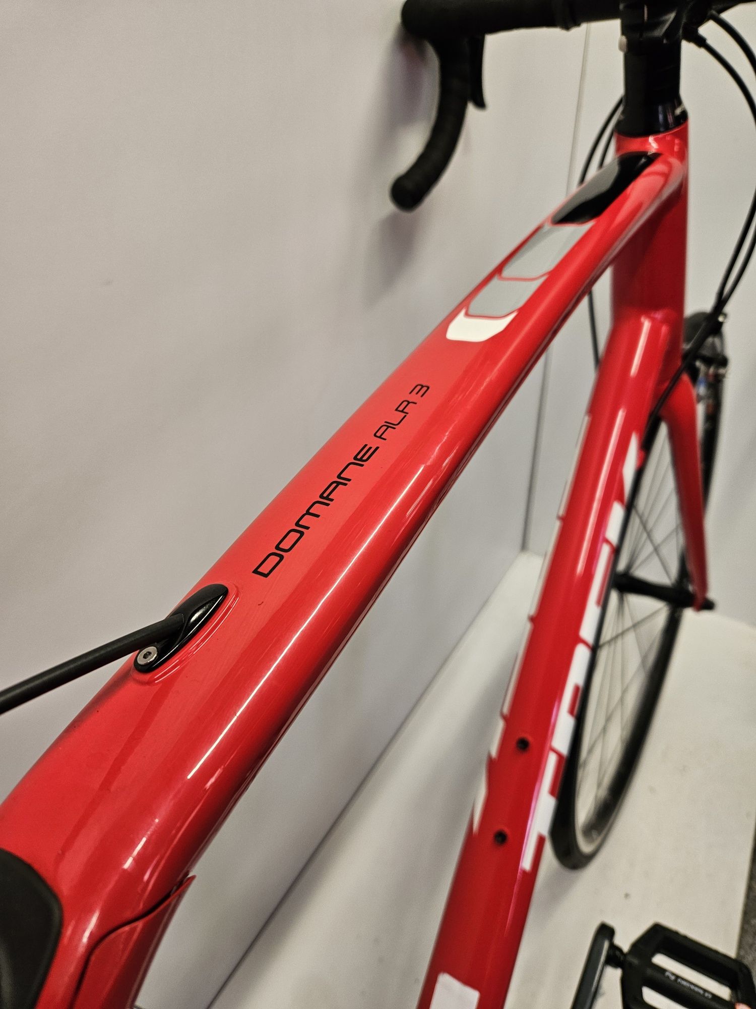TREK DOMANE ALR 3 rower szosowy szosa Shimano Claris 2x9 Karbon