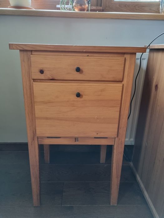 Stolik/szafeczka nocna