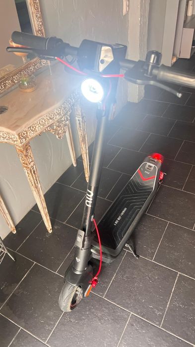 Trotinete NIU electric Kick scooter