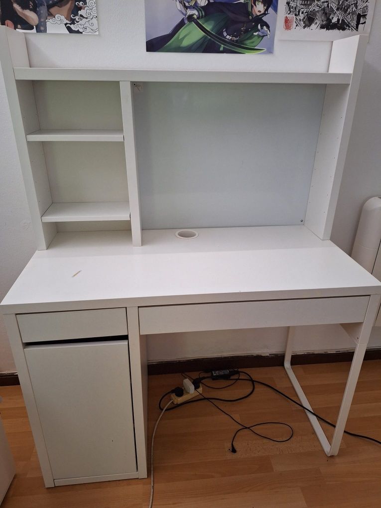 Vendo Mesa MICKE Ikea