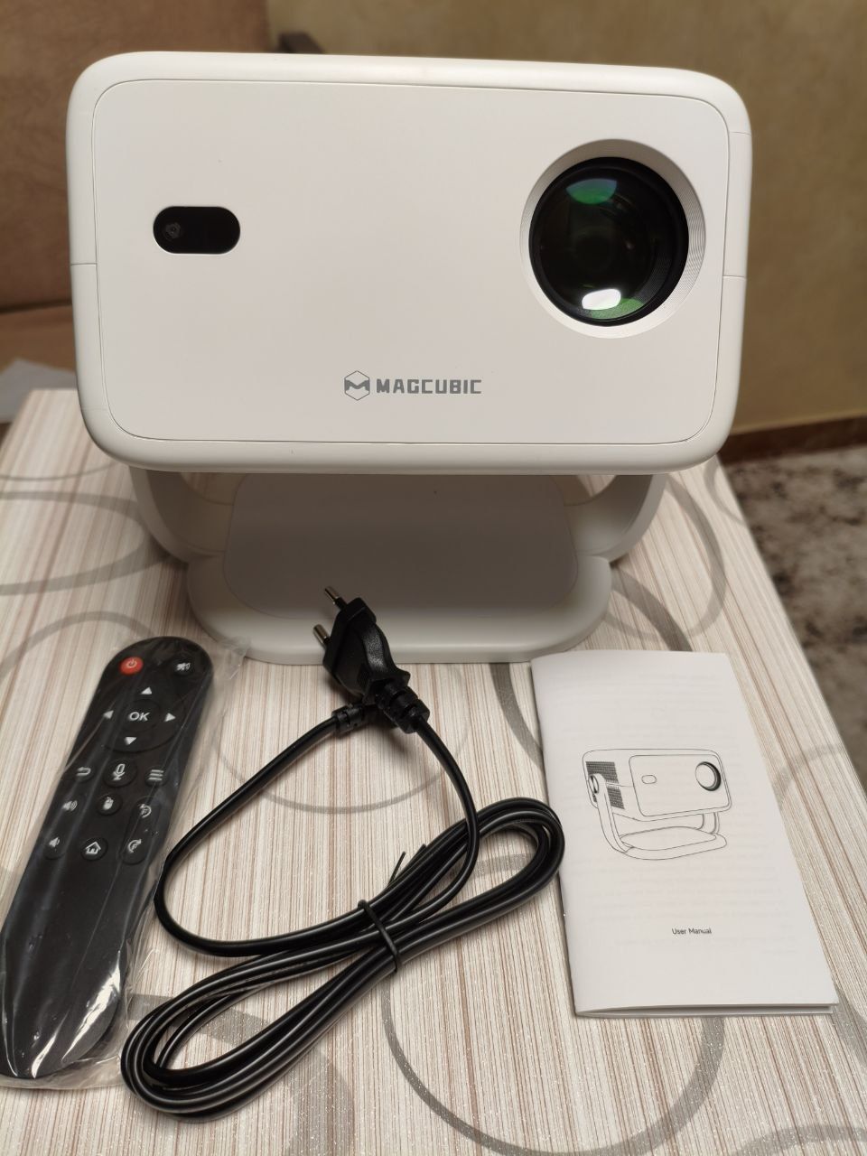 Проектор Magcubic L018 360*,Native 1080P,650ANSI,4K Android 11 ,BT5.2