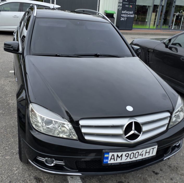 Автомобіль Mercedes-benz C220