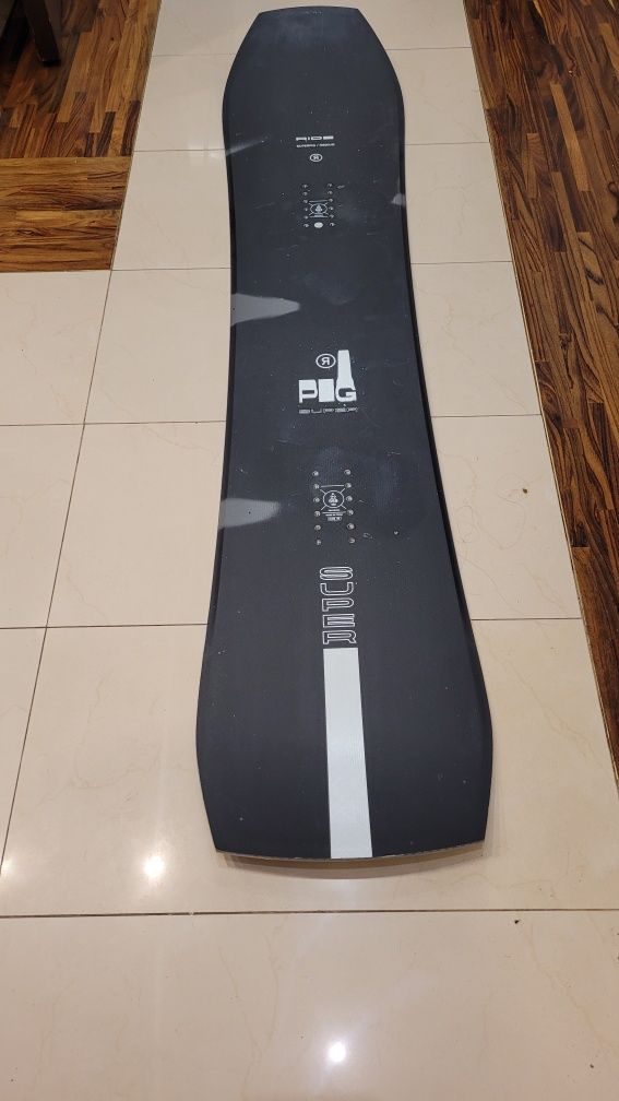 Ride SUPERPIG 151 CM deska snowboardowa  volume shifted