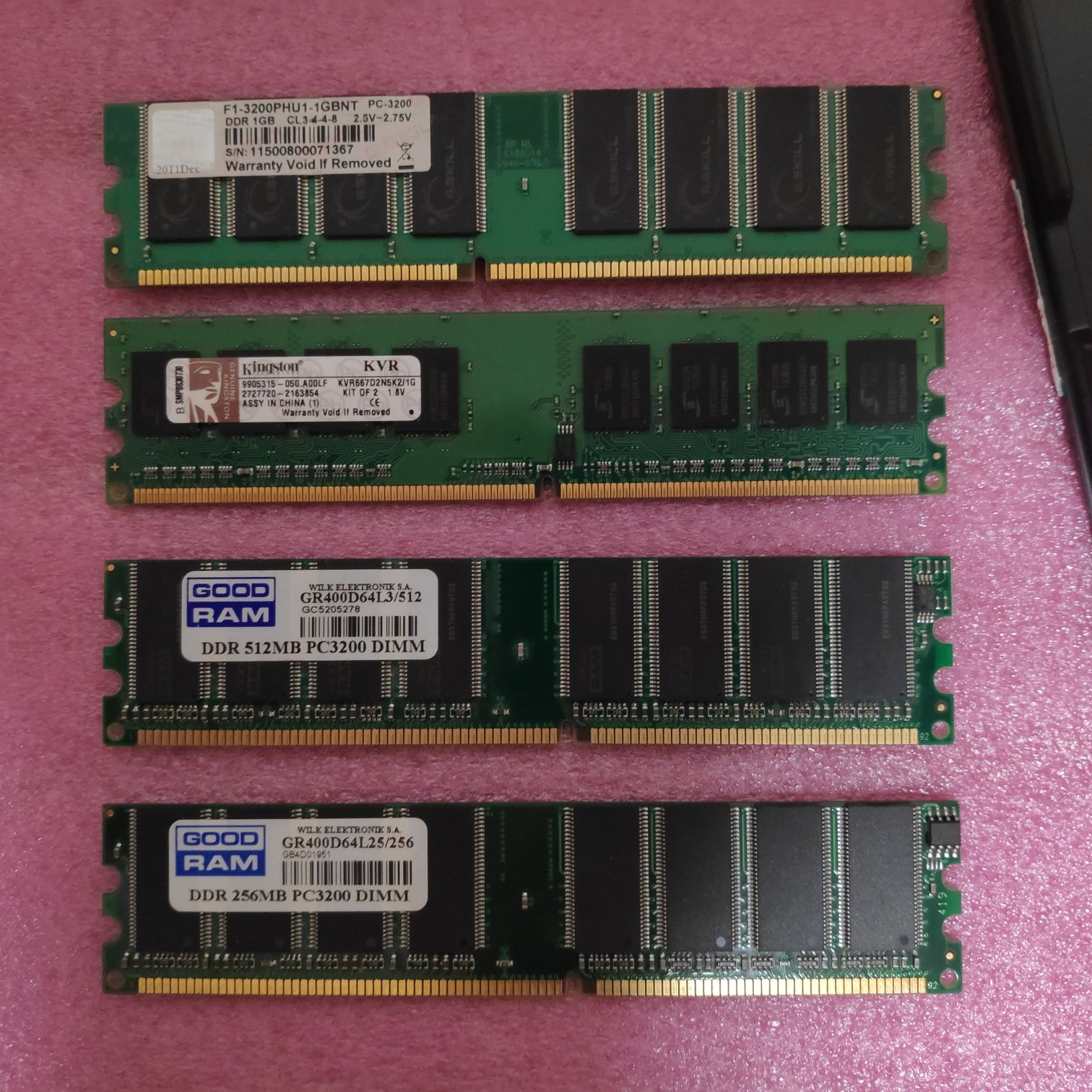 DDR2 SDRAM 1GB 667MHz PC2-6400 Kingston