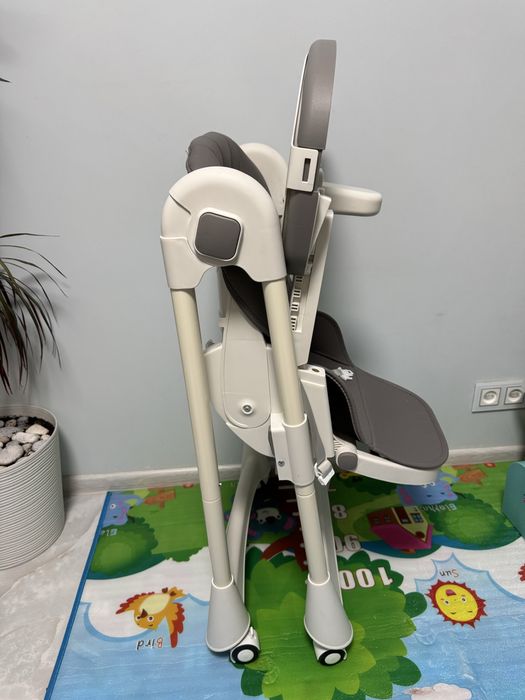 Стільчик для годування Bambinelli FG431