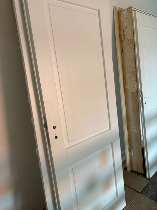 Drzwi drewniane 2 szt kompletne z ościeżnicą i opaska