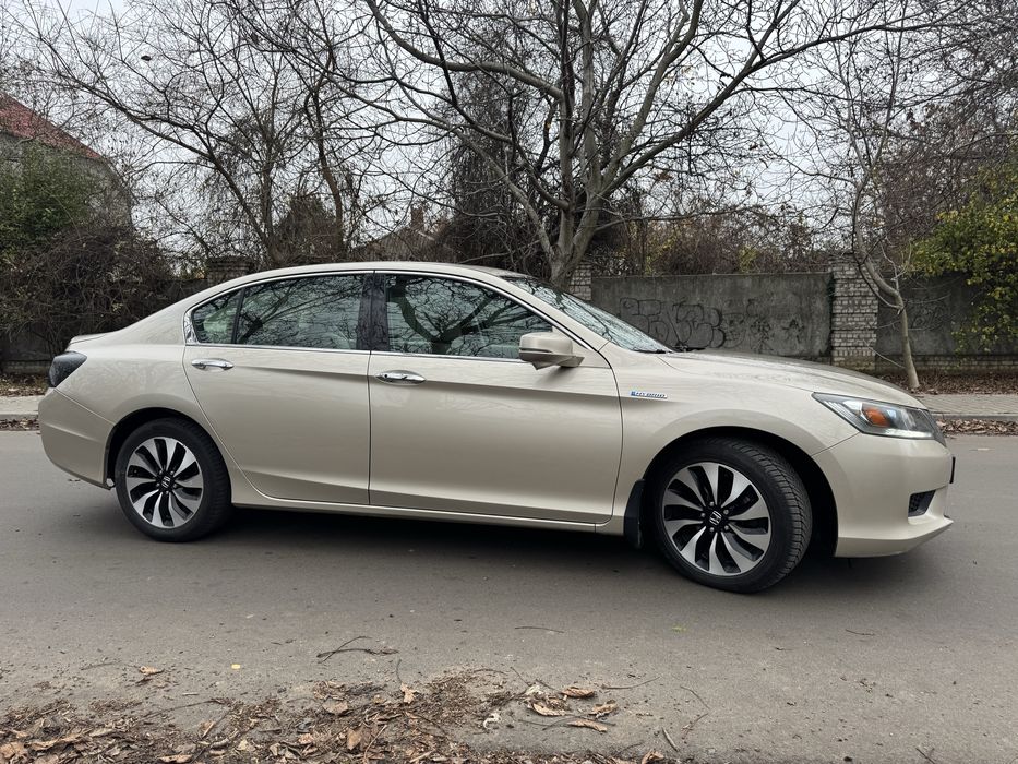 Продам Honda Accord 9 Hybrid 2014 года