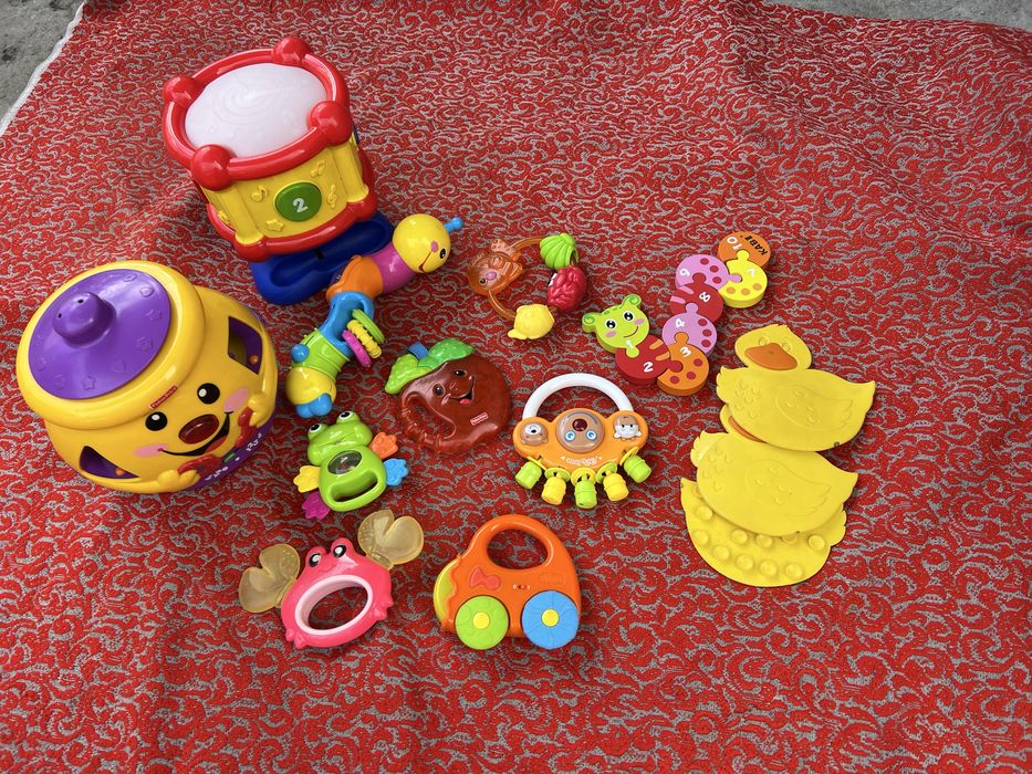 Дитячі розвиваючі іграшки