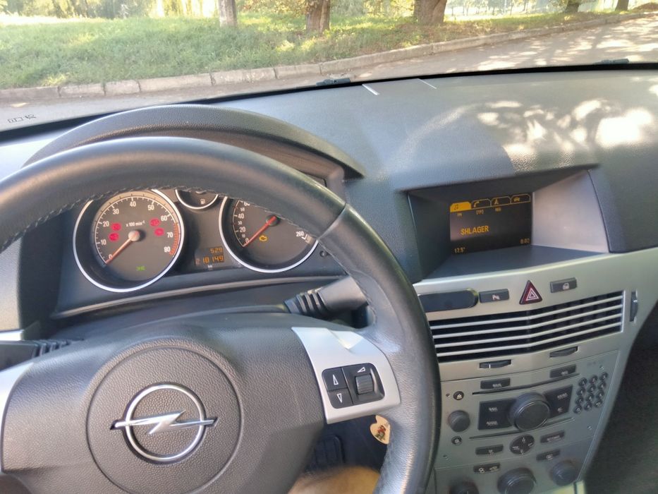 Продам Опель Астра H 2009 року