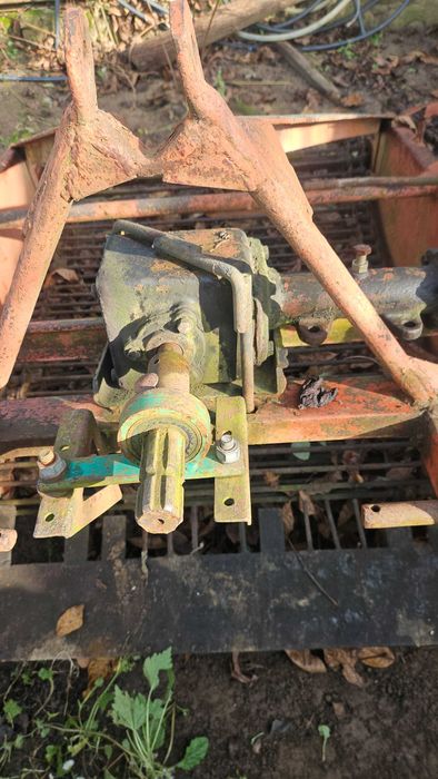 Продам картоплекопалку двох рядну стрічкова( ленточна)