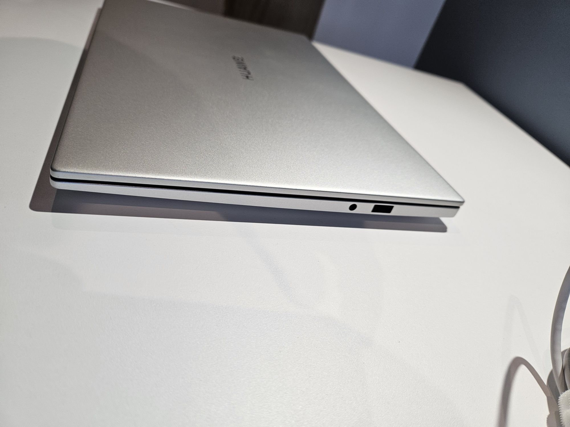 Nieużywany Huawei Matebook D14 NBL-WAQ9R Ryzen 5 3500U 14" cali FullHD