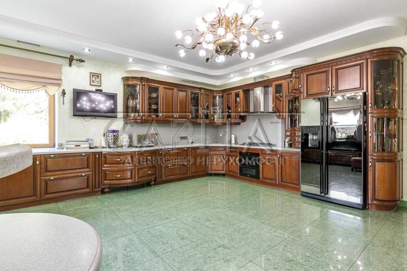 Продажа  Дом
Києво-Святошинский район Чабаны  Нова (850,6м2)