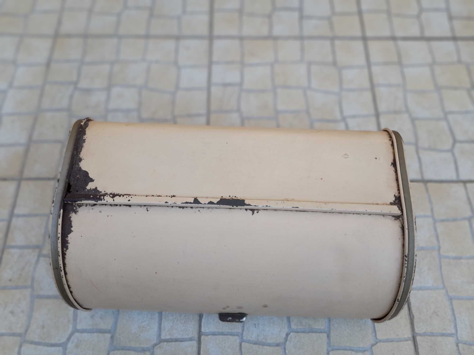 Caixa metalica para pao