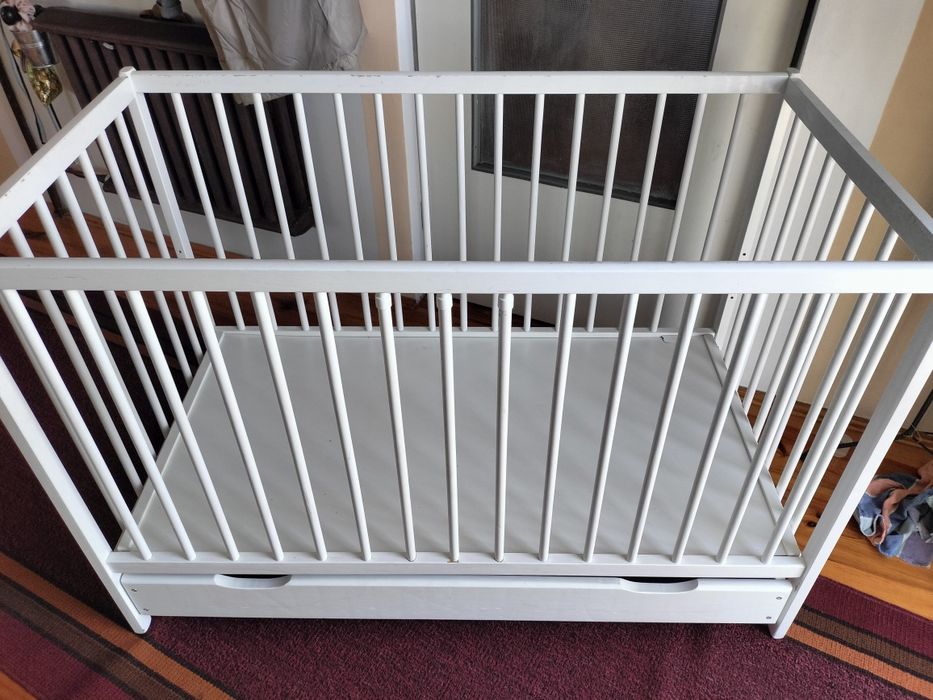 Sprzedam łóżeczko z materacem