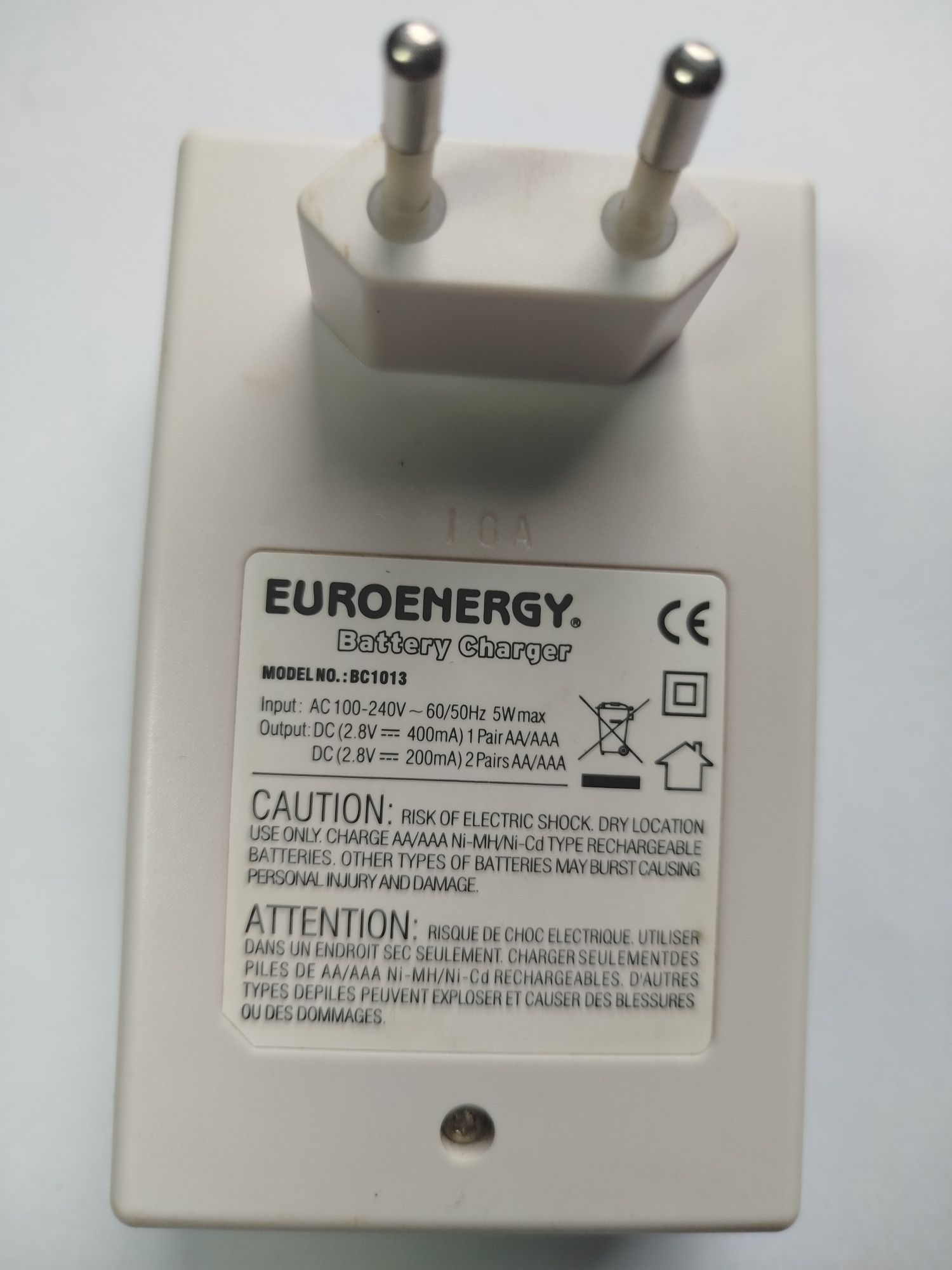 Euroenergy зарядка для акамуляторів AAA та АА