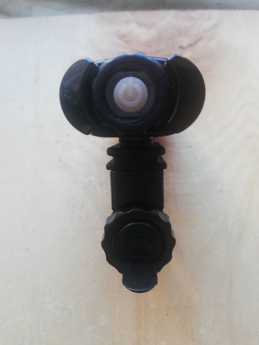 Lampka rowerowa przednia HL-EL jak nowa 160