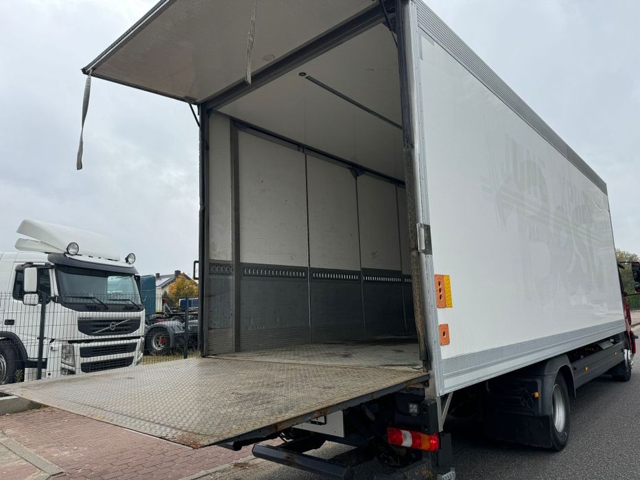 Zabudowa izoterma otwierany bok,Mercedes Atego,Kompletna z windą;7.40m