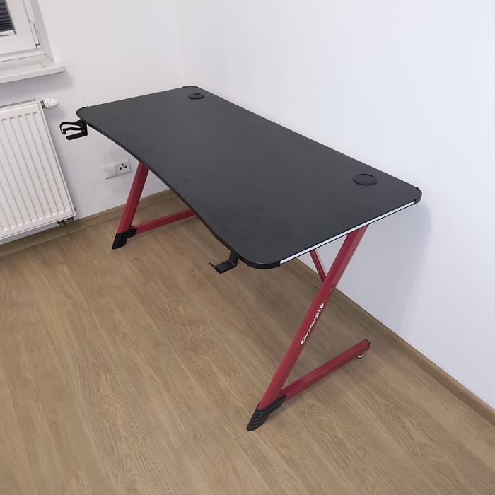 Biurko gamingowe 140cm LED RGB