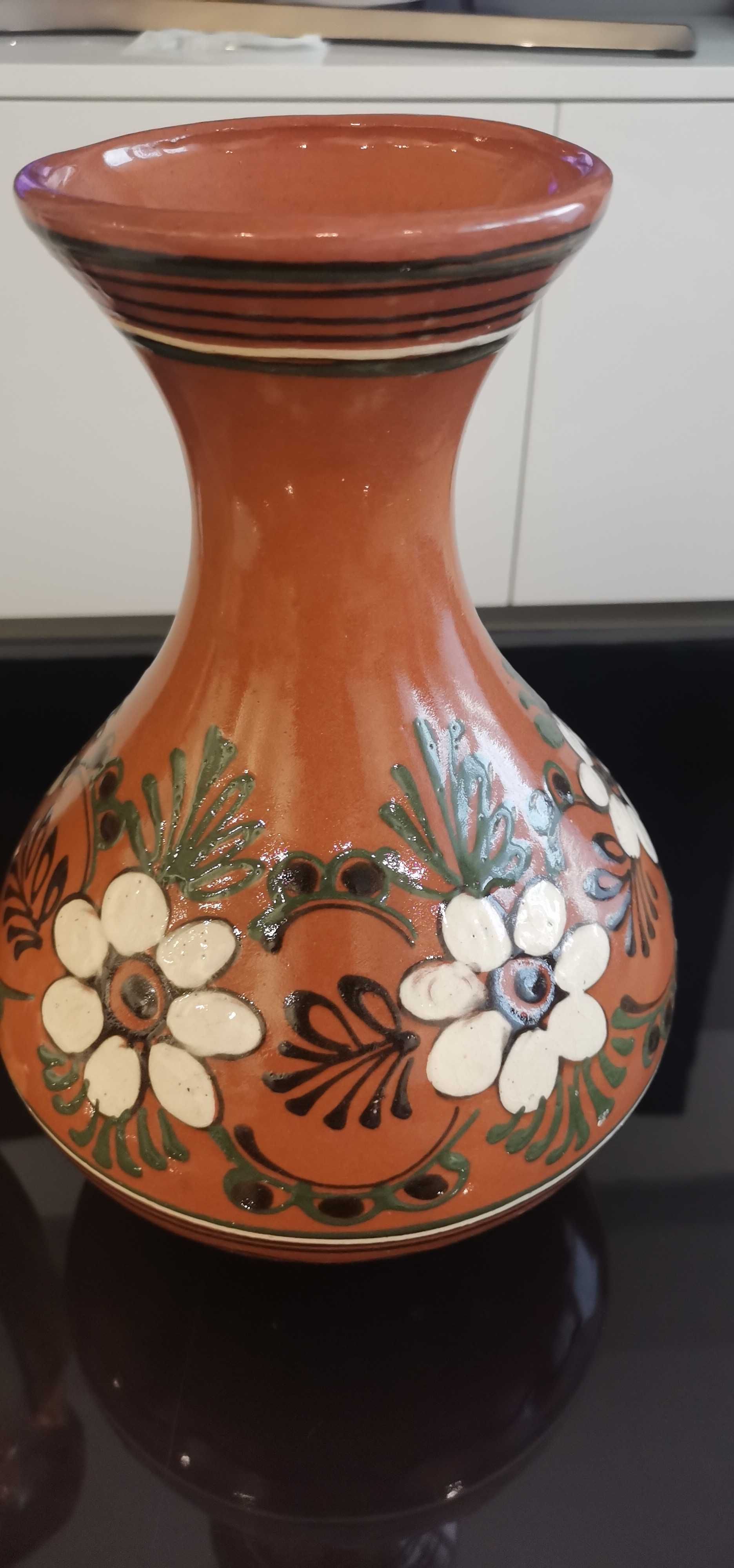 Piękny wazon w kwiaty