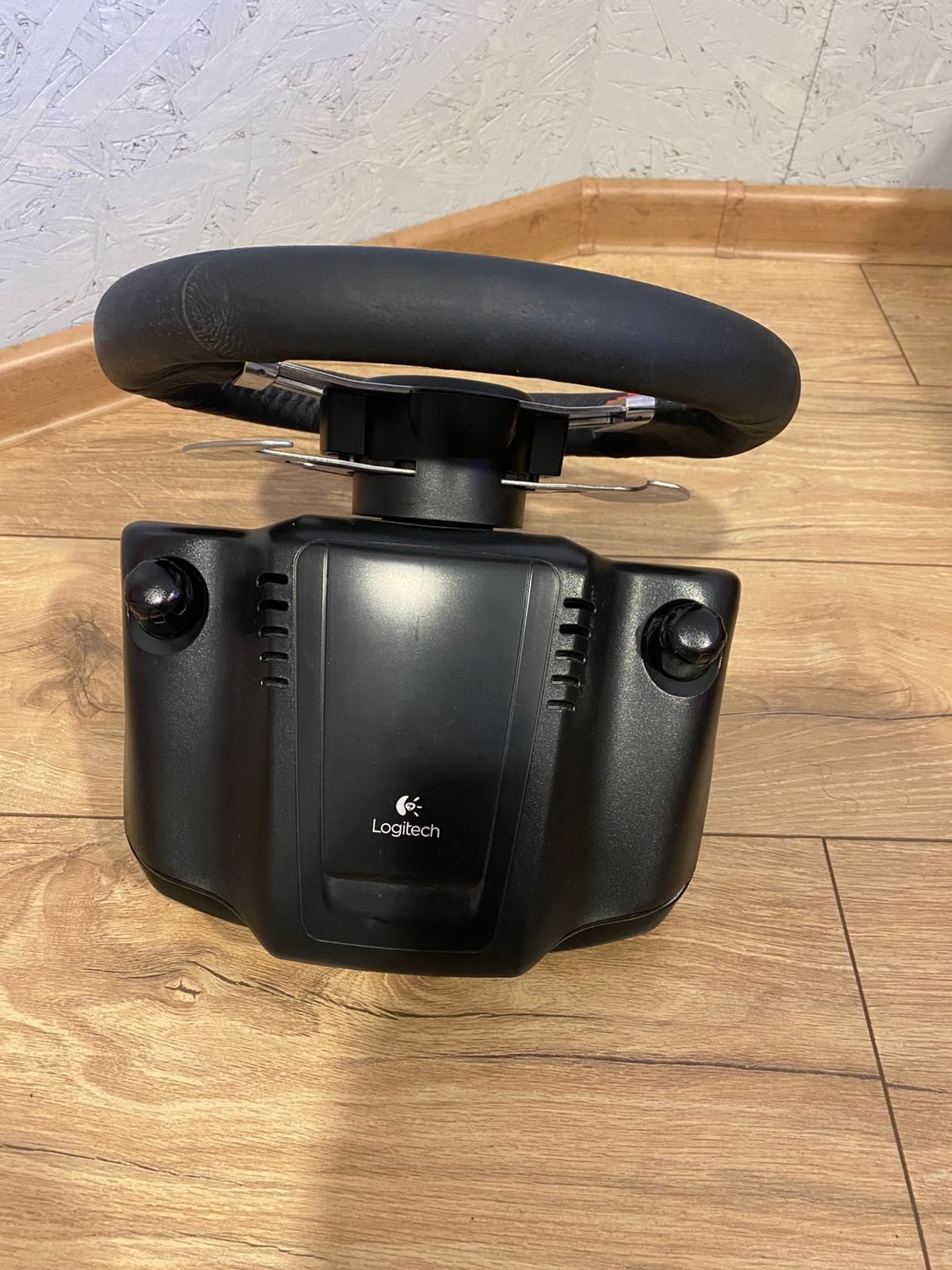 Ігрове кермо Logitech G27 + КПП + педалі