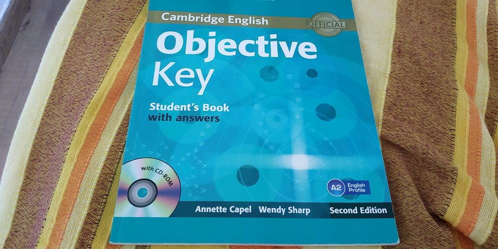 Vendo objective key,students book, Cambridge novo c cd