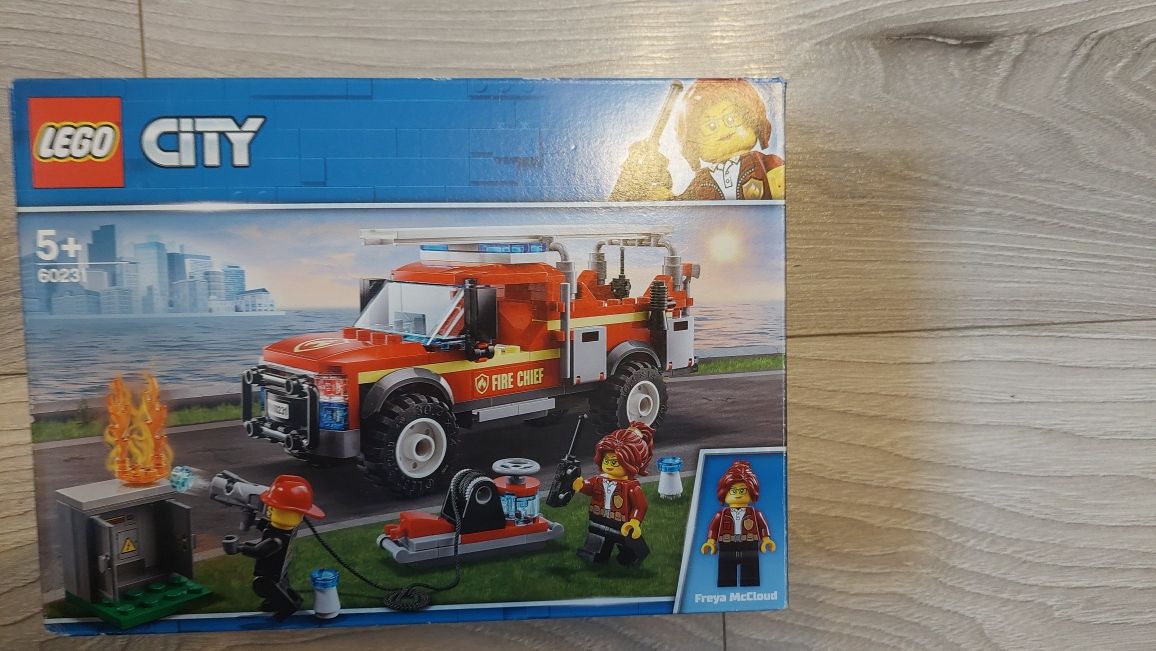 Lego terenówka 60231