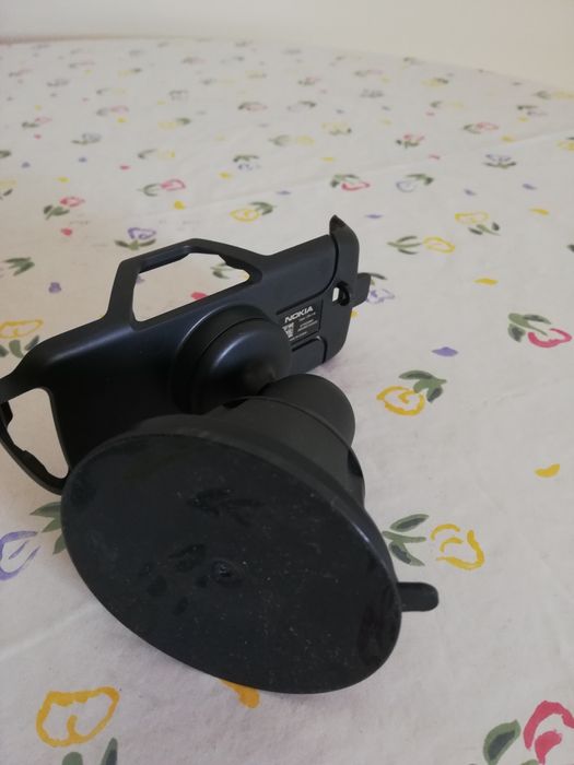 Carregadores, auriculares e suporte auto telemóvel