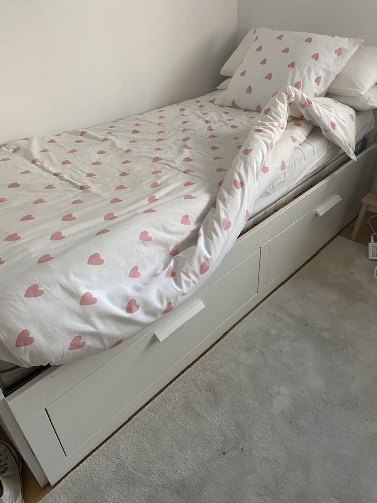 Cama individual dupla Ikea Brimnes