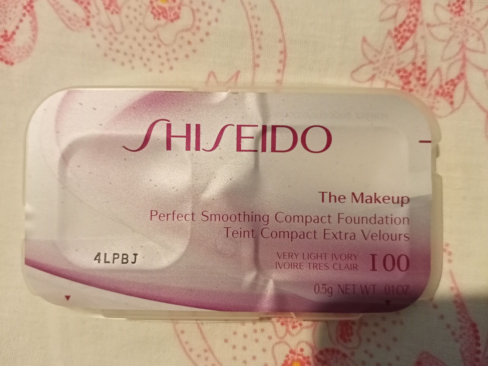 Тональный shiseido 120 natural light ivory lancome color ideal miracle