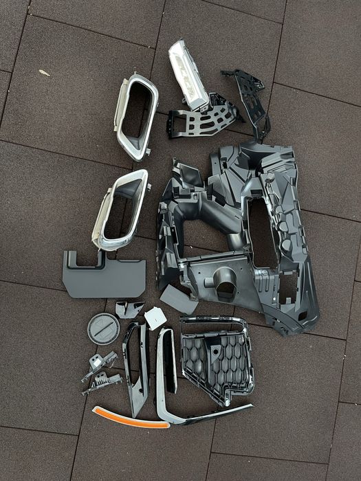 Комплектуючі бампера BMW X7 G07