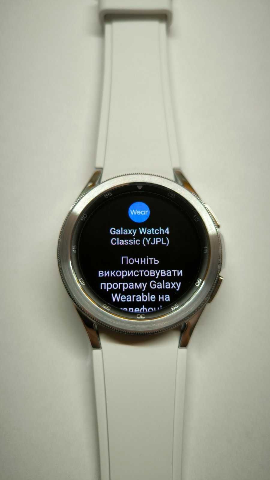 Новий Смарт-годинник SAMSUNG Galaxy Watch 4 42mm Classic Silver