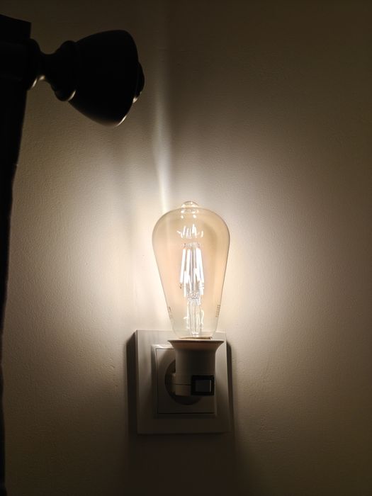 Żarówka Ledvance Led E27 Smart 725lm Ciepła Ściemnialna Bluetooth