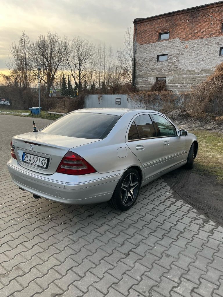 Sprzedam Mercedesa 2001 rok