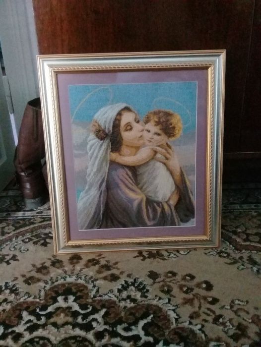 Вишита ікона Мадонна з малям