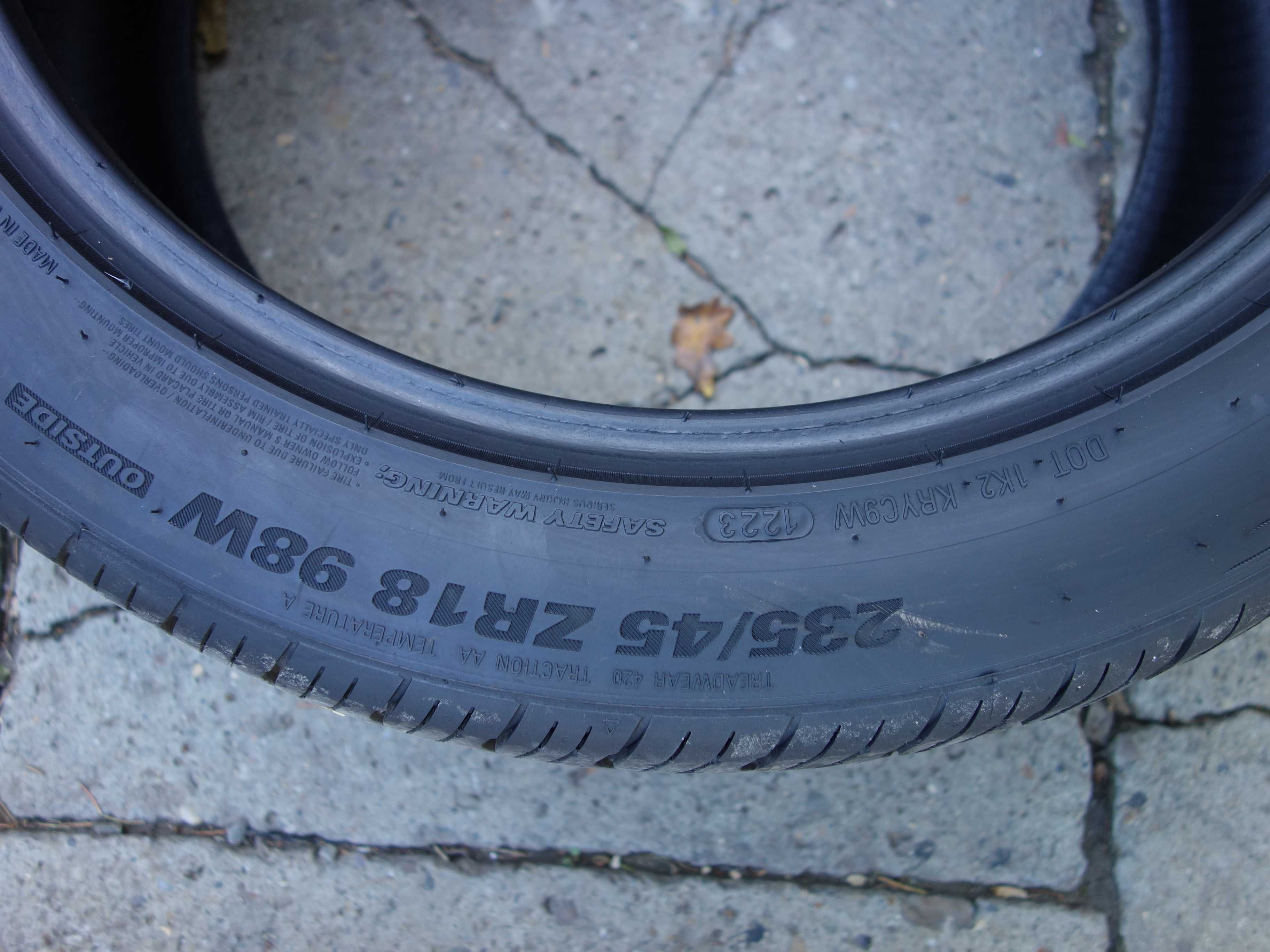 Opony 235/45/18 2Sztuki Jak NOWE KUMHO