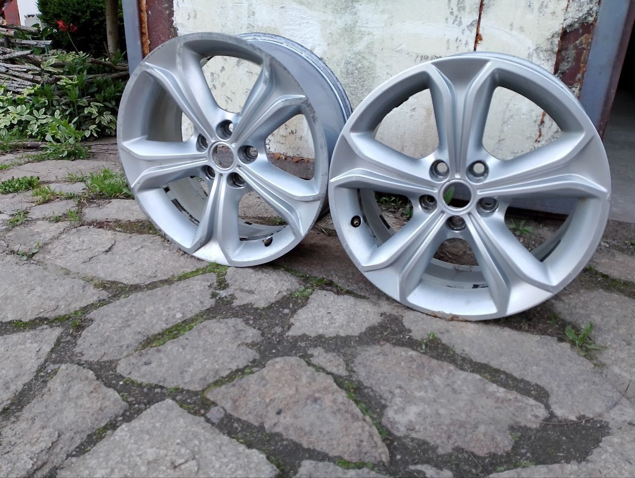Диски R17 5X108 7J ET45