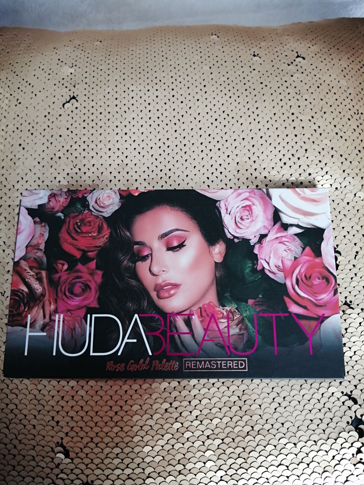 HUDA BEAUTY paleta cieni rose gold palette 18cieni