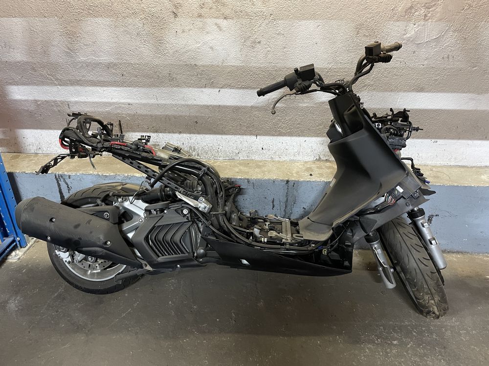 Yamaha Majesty S 125 czesci silnik