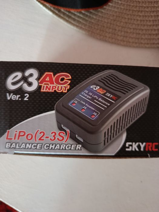 оригінальний балансувальний зарядний пристрій SKYRC e3 AC INPUT Ver. 2