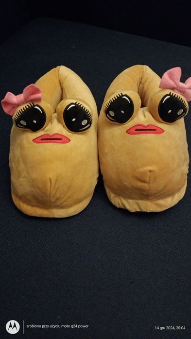Kapcie damskie Pou rozmiar 40/41