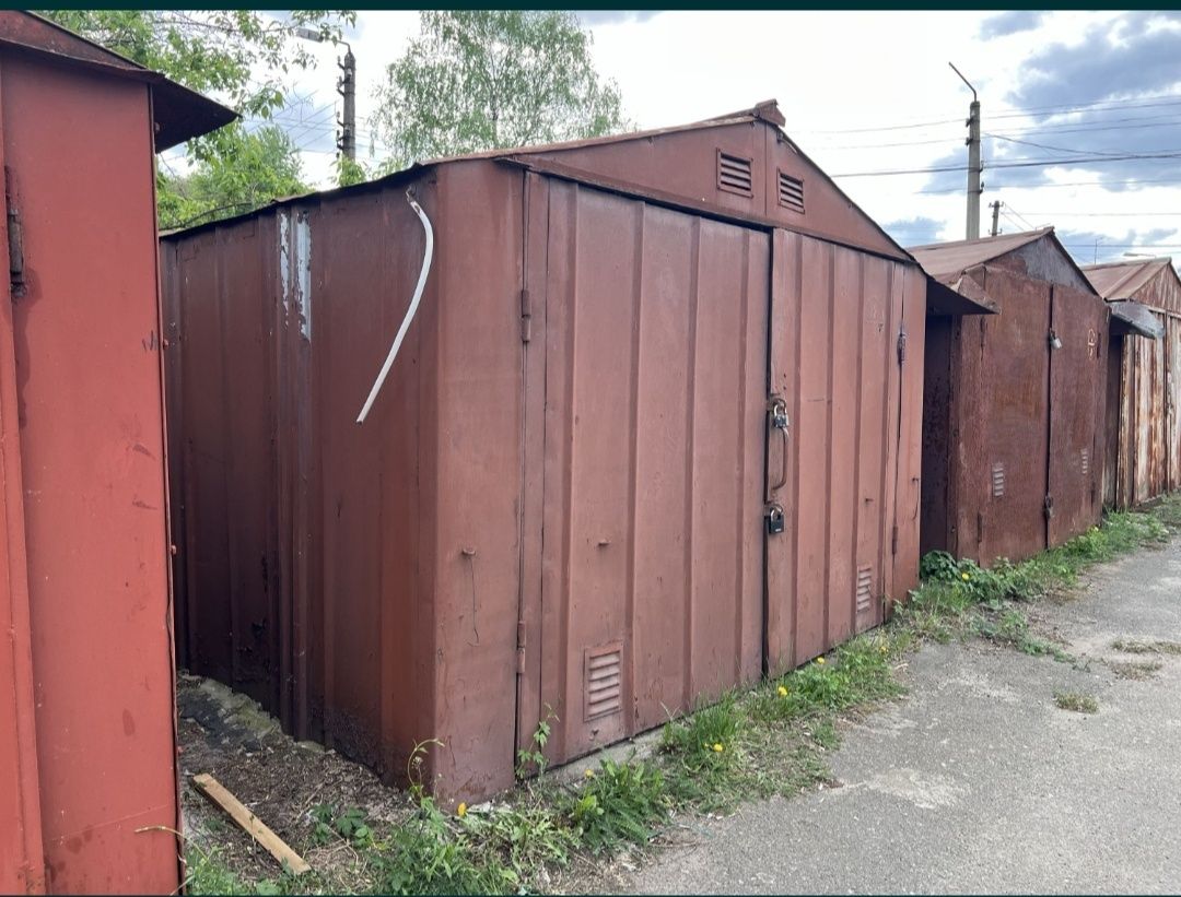 Продам гараж на Борщагiвцi (Киïв)