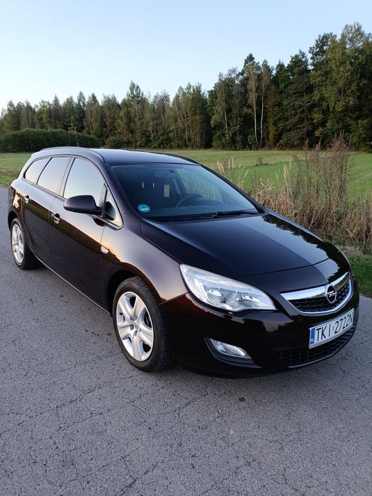Opel Astra J Sports Turer 1.7cdti 131KM z Niemiec