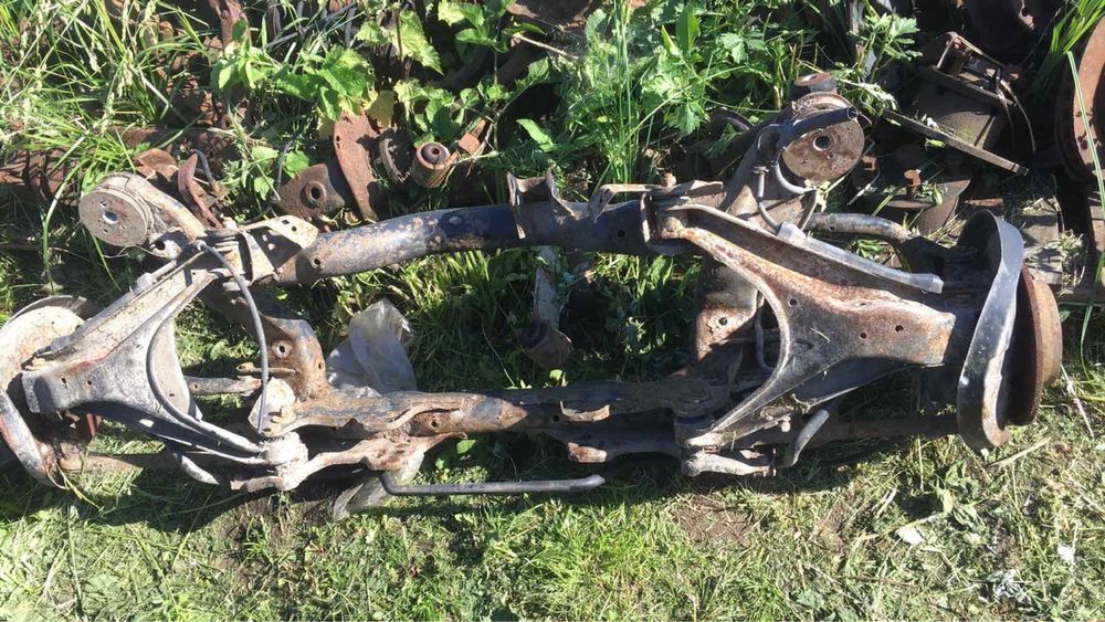 Підрамник задній балка Audi A6 quattro A6 C5 8E0505323D