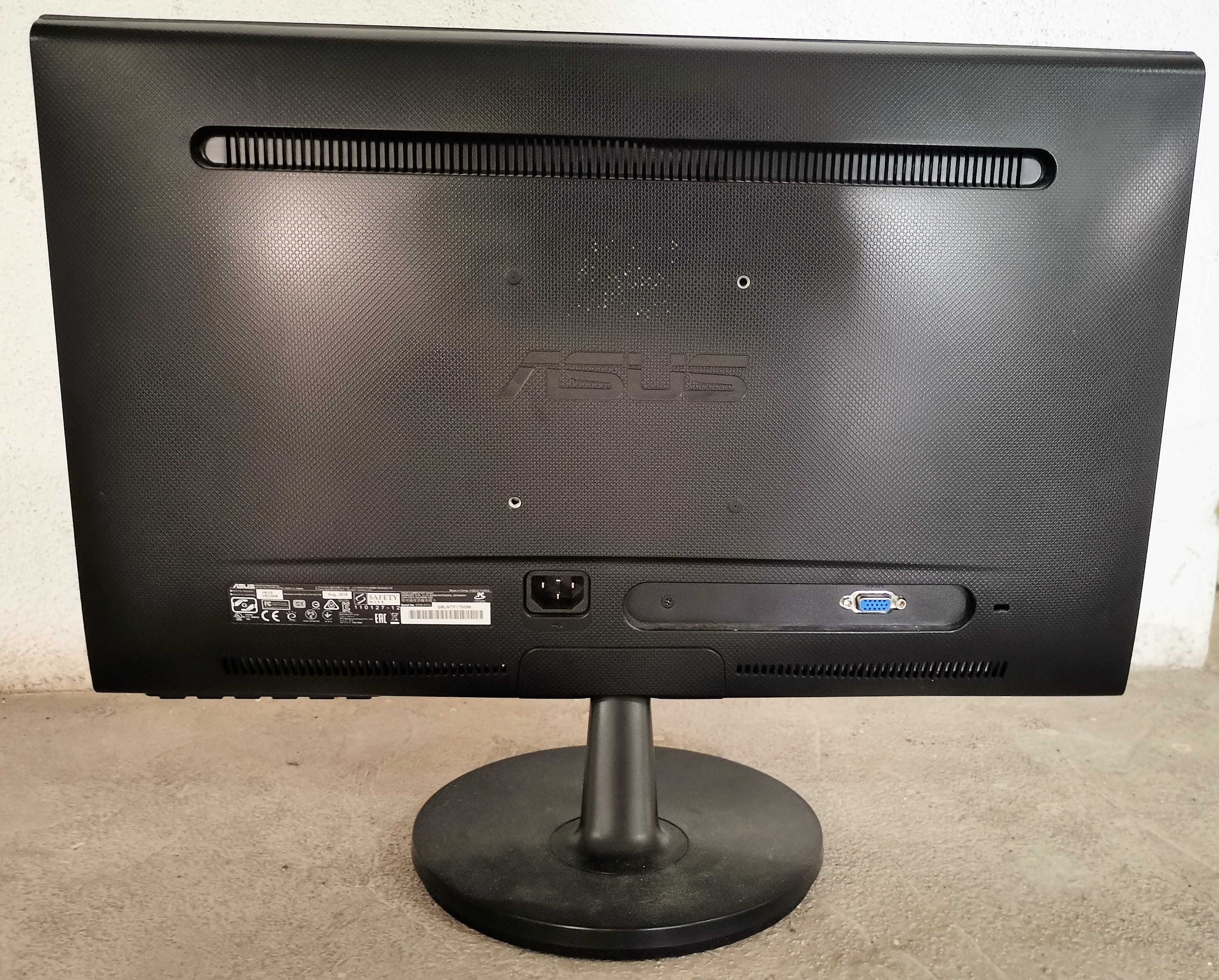 Monitor Asus VS228DE e LG W2243T Full HD 1080p (1920x1080)