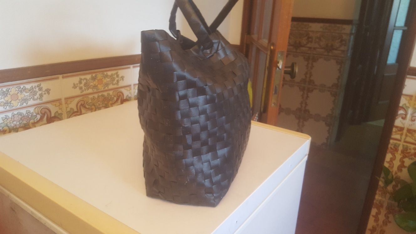 Saco de compras para  senhora  de artesanato