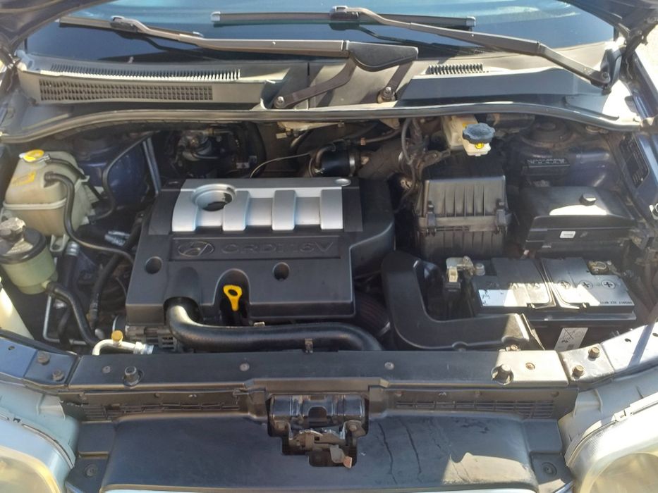 Hyundai trajet 2,0 motor colado