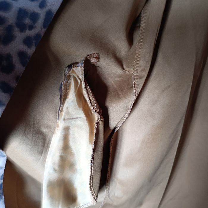 Gabardina em pelo de pêssego estampado tigress NOVA