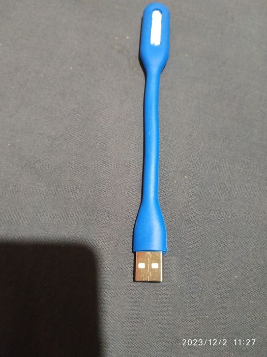 Фонарик USB вставляется в повер банк