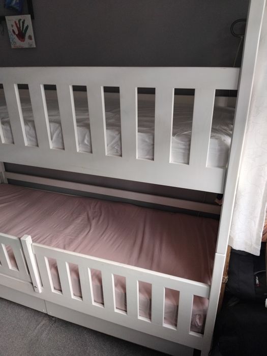 Sprzedam łóżko piętrowe