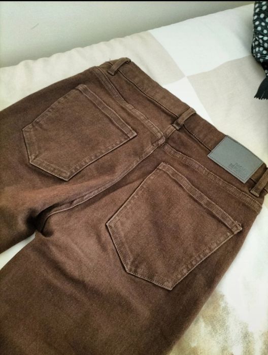 Calças castanhas boca de sino Pull &Bear